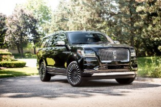 2018 Navigator (extended length) Lincoln Black Label Dest...