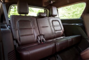 2018 Navigator (extended length) Lincoln Black Label Dest...