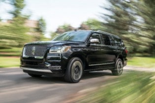 2018 Navigator (extended length) Lincoln Black Label Dest...