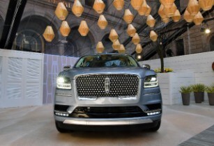  All-New 2018 Lincoln Navigator Unveiled