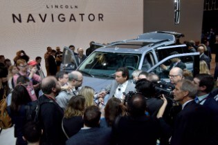 Mark Fields Introducing 2018 Lincoln Navigator 